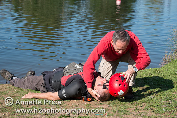 STEP-BY-STEP - using a defibrillator