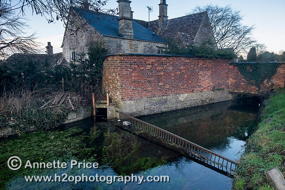Ashton Keynes village. This is the first village which the River Thames flows through.