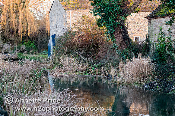 Ashton Keynes village. This is the first village which the River Thames flows through.