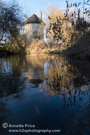 River Thames, Lower Mill Estate, UK