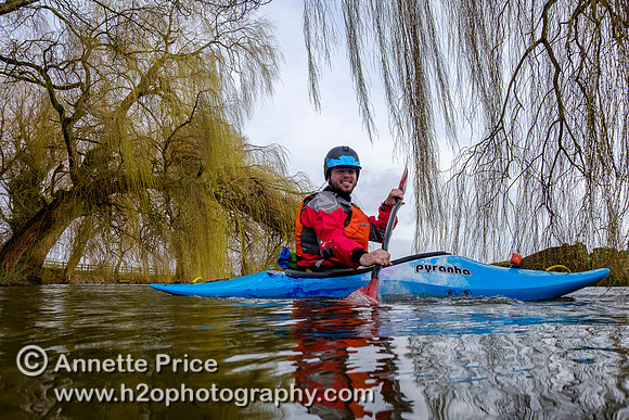 Paddler Mark Villa Vercella on the River Thames at Lechlade.