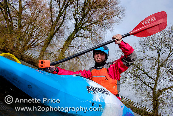 Paddler Mark Villa Vercella on the River Thames at Lechlade.