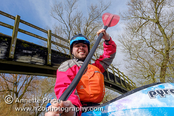 Paddler Mark Villa Vercella on the River Thames at Lechlade.