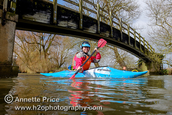 Paddler Mark Villa Vercella on the River Thames at Lechlade.