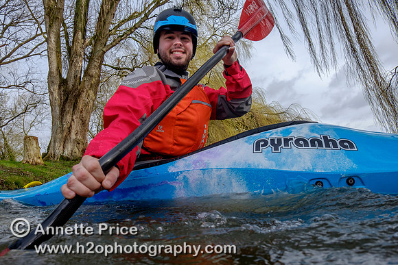 Paddler Mark Villa Vercella on the River Thames at Lechlade.