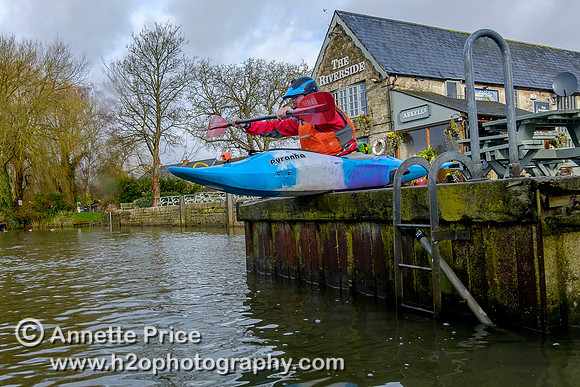 Paddler Mark Villa Vercella on the River Thames at Lechlade.