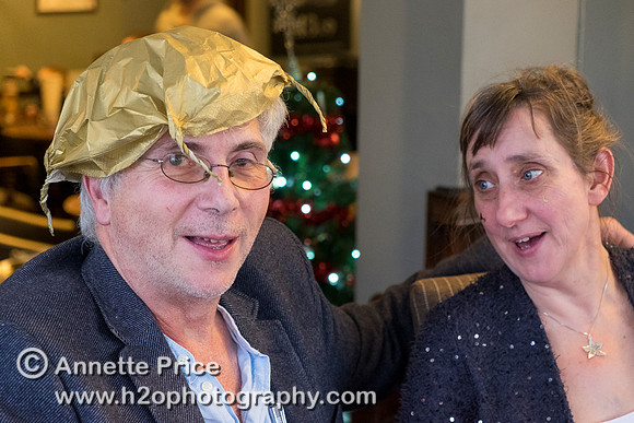 Putney Bridge Canoe Club paddle to the Ship pub in Mortlake for Christmas Dinner