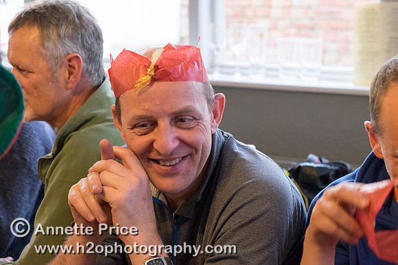 Putney Bridge Canoe Club paddle to the Ship pub in Mortlake for Christmas Dinner
