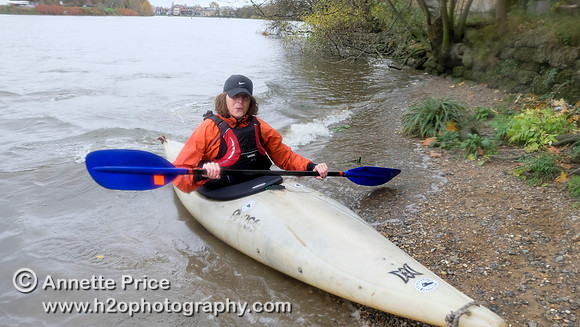 Putney Bridge Canoe Club paddle to the Ship pub in Mortlake for Christmas Dinner