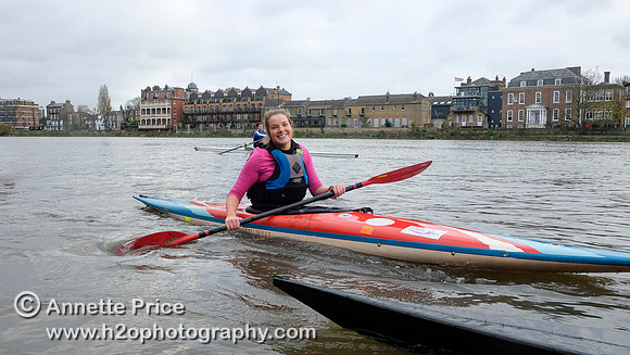 Putney Bridge Canoe Club paddle to the Ship pub in Mortlake for Christmas Dinner