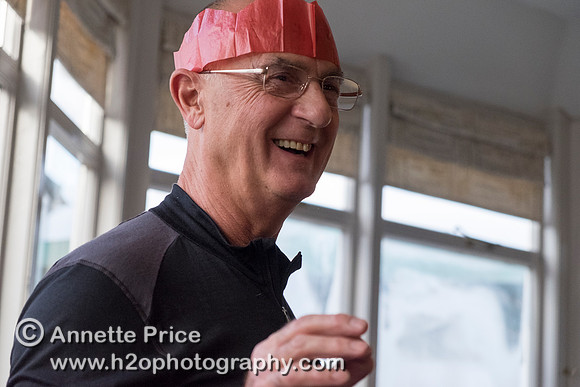 Putney Bridge Canoe Club paddle to the Ship pub in Mortlake for Christmas Dinner