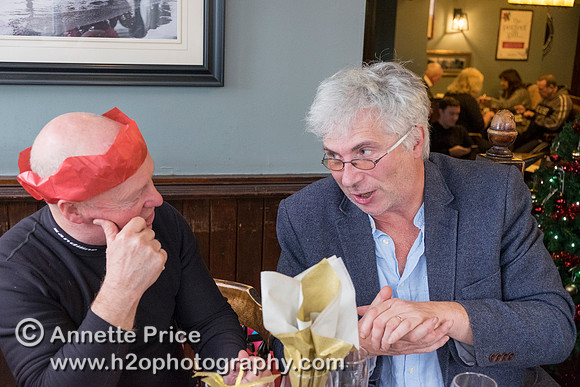 Putney Bridge Canoe Club paddle to the Ship pub in Mortlake for Christmas Dinner